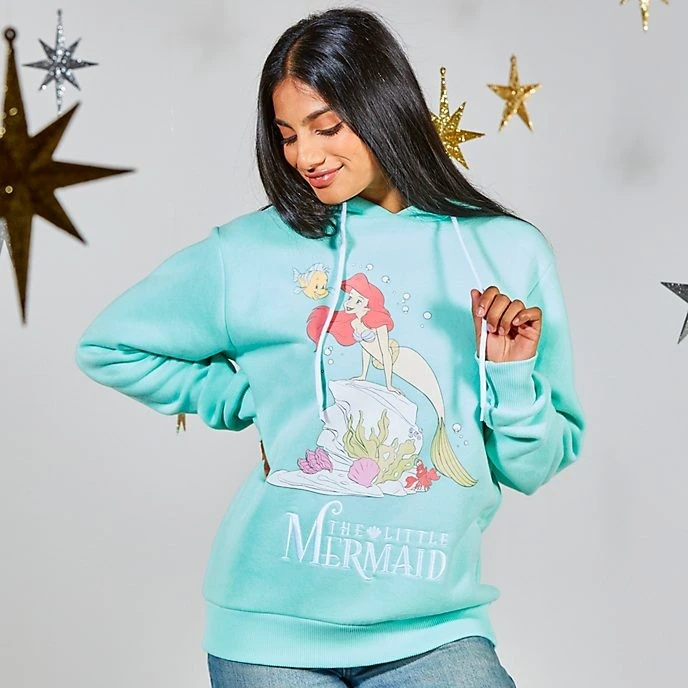 Disney Magasin France // Disney Store Sweatshirt à Capuche La Petite Sirène Pour Adultes 2 Disney Magasin France // Disney Store Sweatshirt à Capuche La Petite Sirène Pour Adultes – Image 2