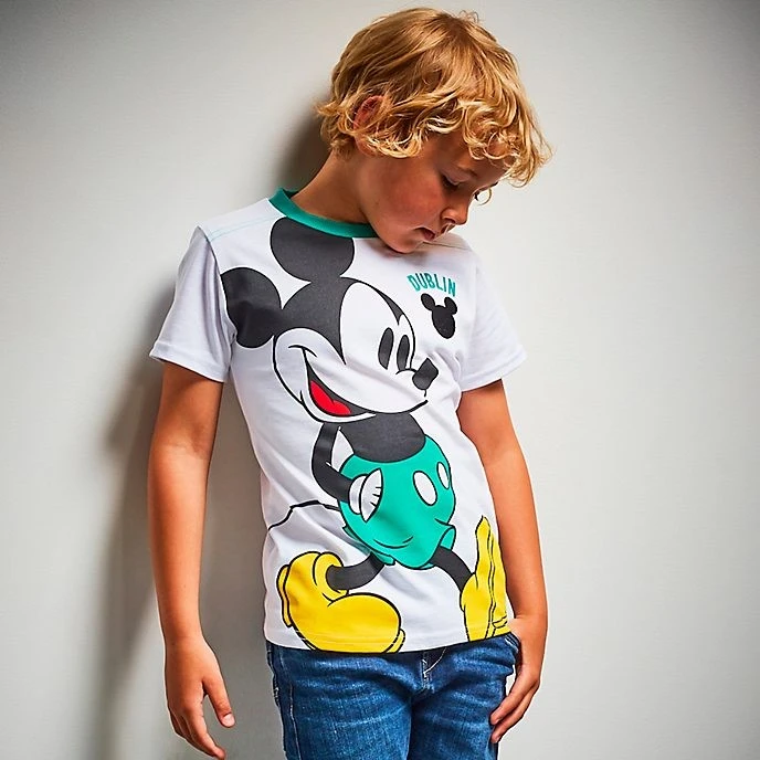 Nouveautés Disney // Disney Store T-shirt Mickey Dublin Pour Enfants 2 Nouveautés Disney // Disney Store T-shirt Mickey Dublin Pour Enfants – Image 2